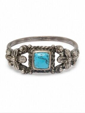 5 For $15 Turquoise And Silver Ring Size 6.5